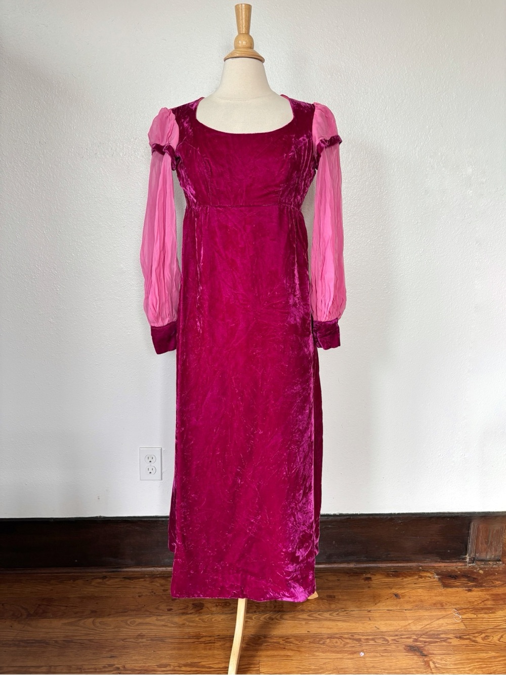 Vintage 70s Solid Pink Velvet Long Sleeve Renaissance Dress
